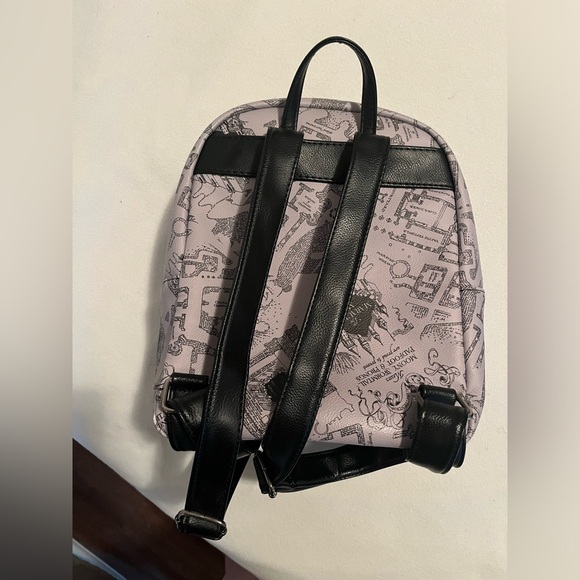 EUC Harry Potter Marauders Map Backpack - Picture 6 of 8